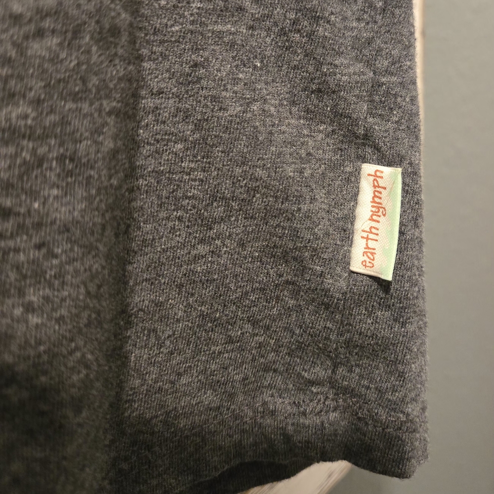 Ron Jon Surf Shop Shark Charcoal Gray Graphic Tee - Earth Nymph Kids Size 4 - Picture 4 of 4